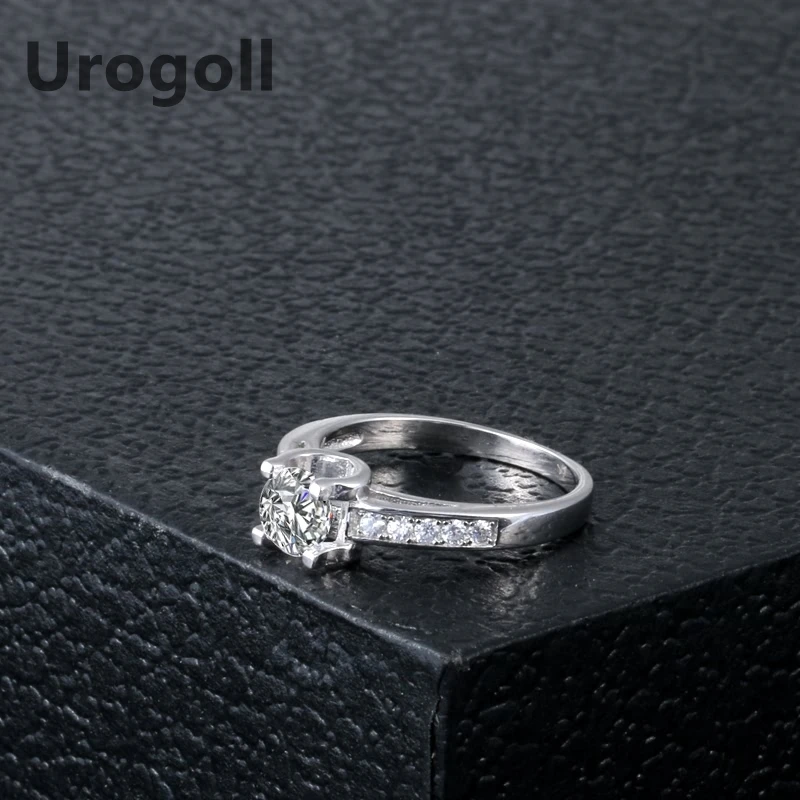 Кольцо женское из серебра 100% пробы с фианитами