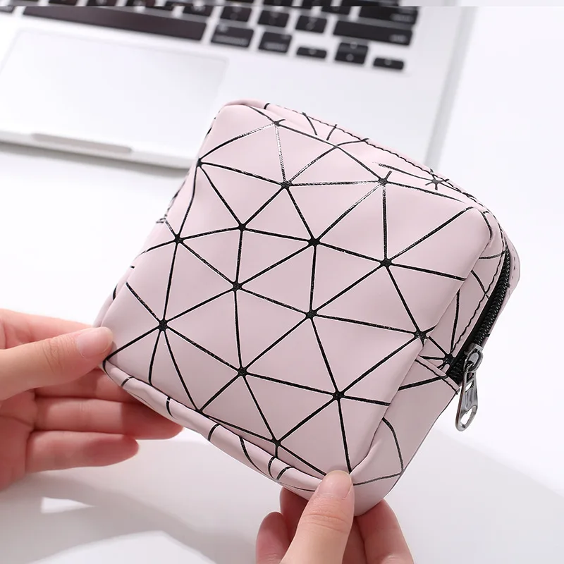 

2021 new Multifunctional Sanitary Pad Bags Reusable Napkin Organizer Women Pad Pouch Bags Portable Makeup Bags Decorative bag