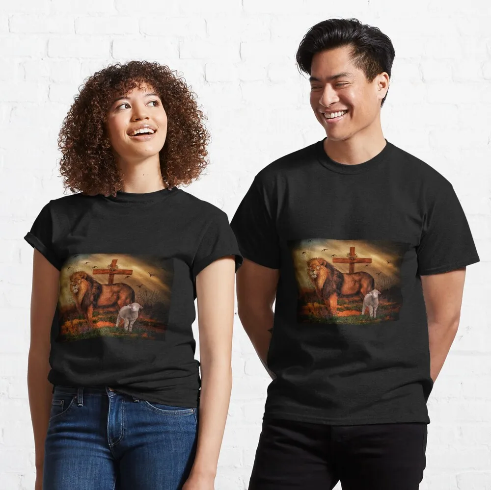 

Женская Классическая футболка с изображением Льва и ягненка