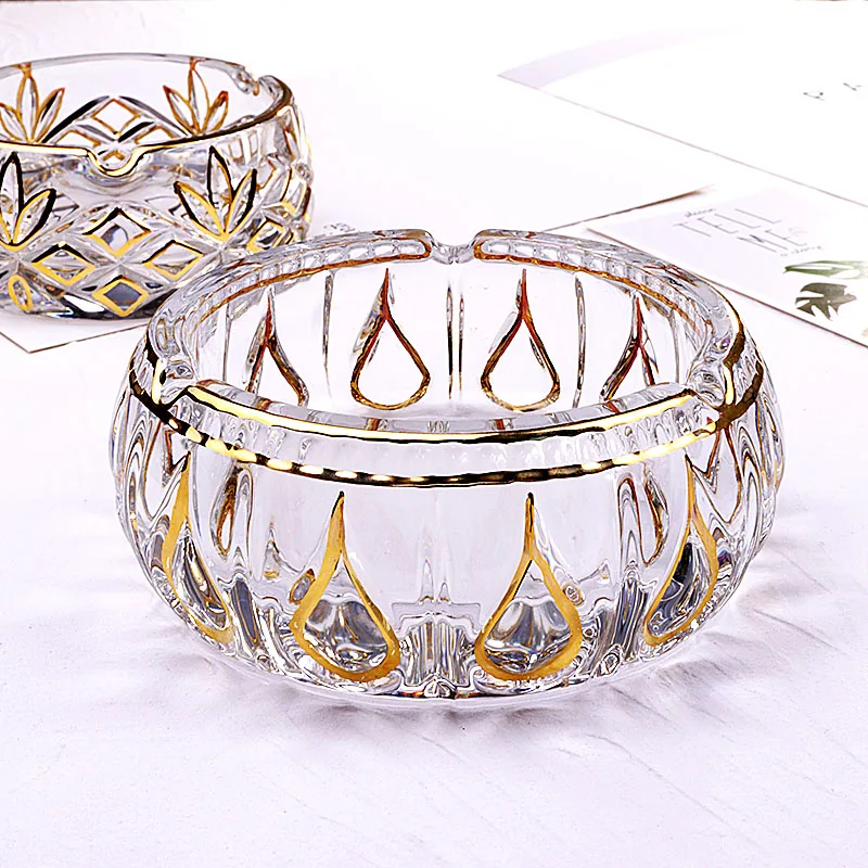 

Japanese Personality Fashion Modern Creative Painted Gold Crystal Glass Ashtray Office Living Room Size Ashtray Ornaments