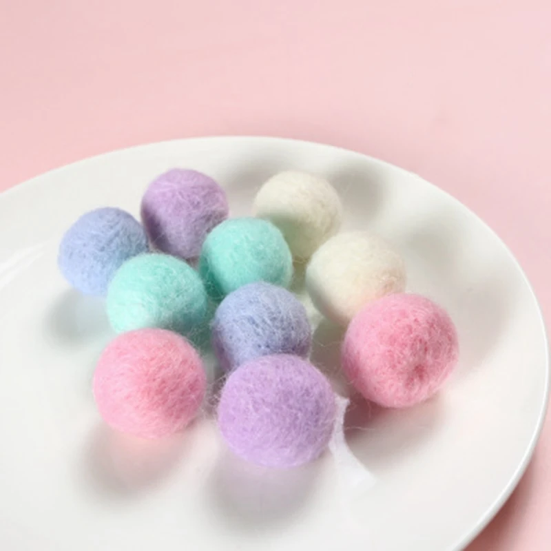 

LBER 10PCS Pet Toy Ball Cat Dog Small Toy Wool Felt Small Ball Stretch Ball
