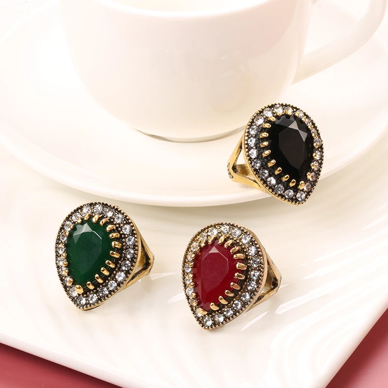 Женское кольцо с крупным Черным Камнем винтажное красное обручальное в стиле