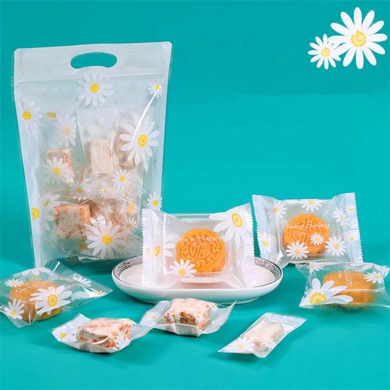 

50Pcs/lot Daisy Flower Portable Zipper Bag Baking Food Packaging Snowflake Nougat Cookie Candy Ziplock Bags