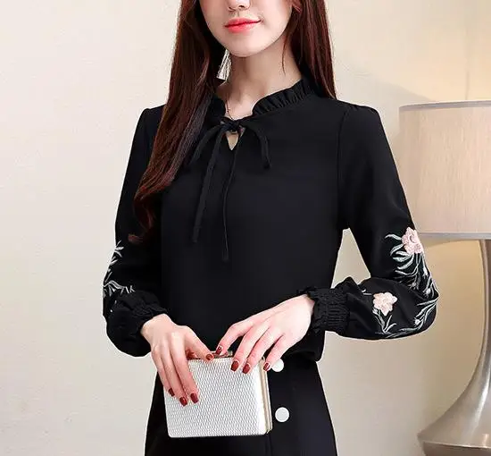 

Fashion Floral Embroideried Blouses Women Autumn Casual Shirt for Women Office Work Wear Long Sleeve Top Blouse Femme Plus Size