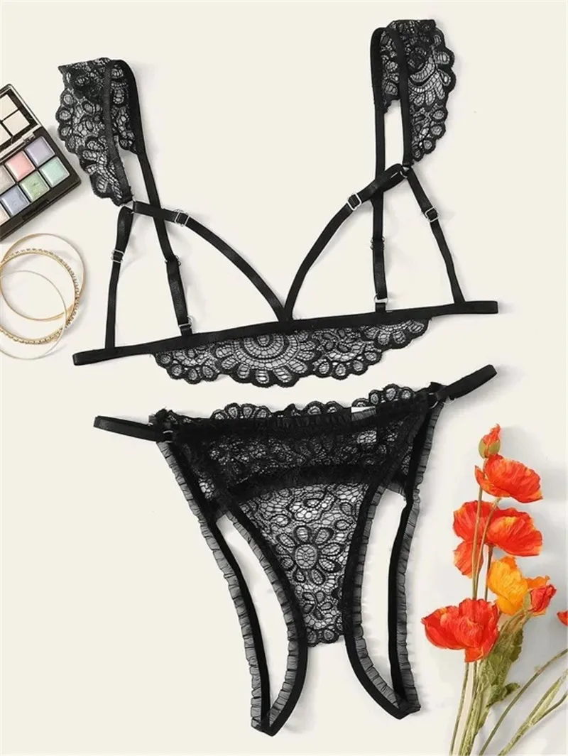 Комплект женского кружевного нижнего белья соблазнительный кружевной