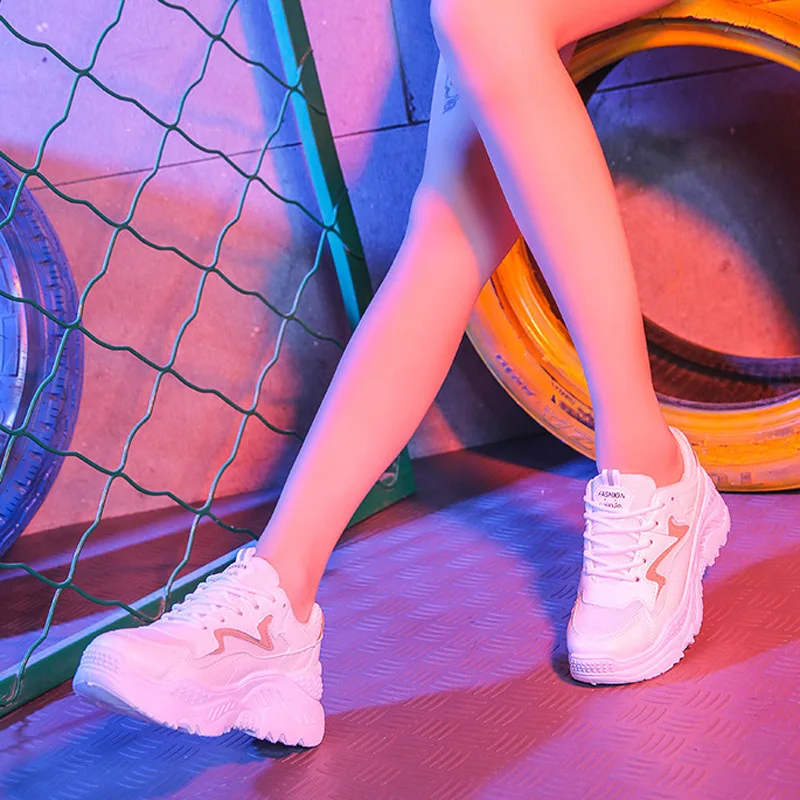 Кроссовки женские спортивные дышащие на шнуровке удобная обувь для бега 2021 |
