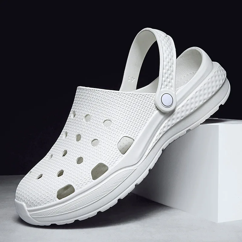 Men Clogs Sandals Casual Hollow Garden Shoes Male EVA Light Slides Summer Men Non-slip Beach Sandles Mules Slippers Zapatos