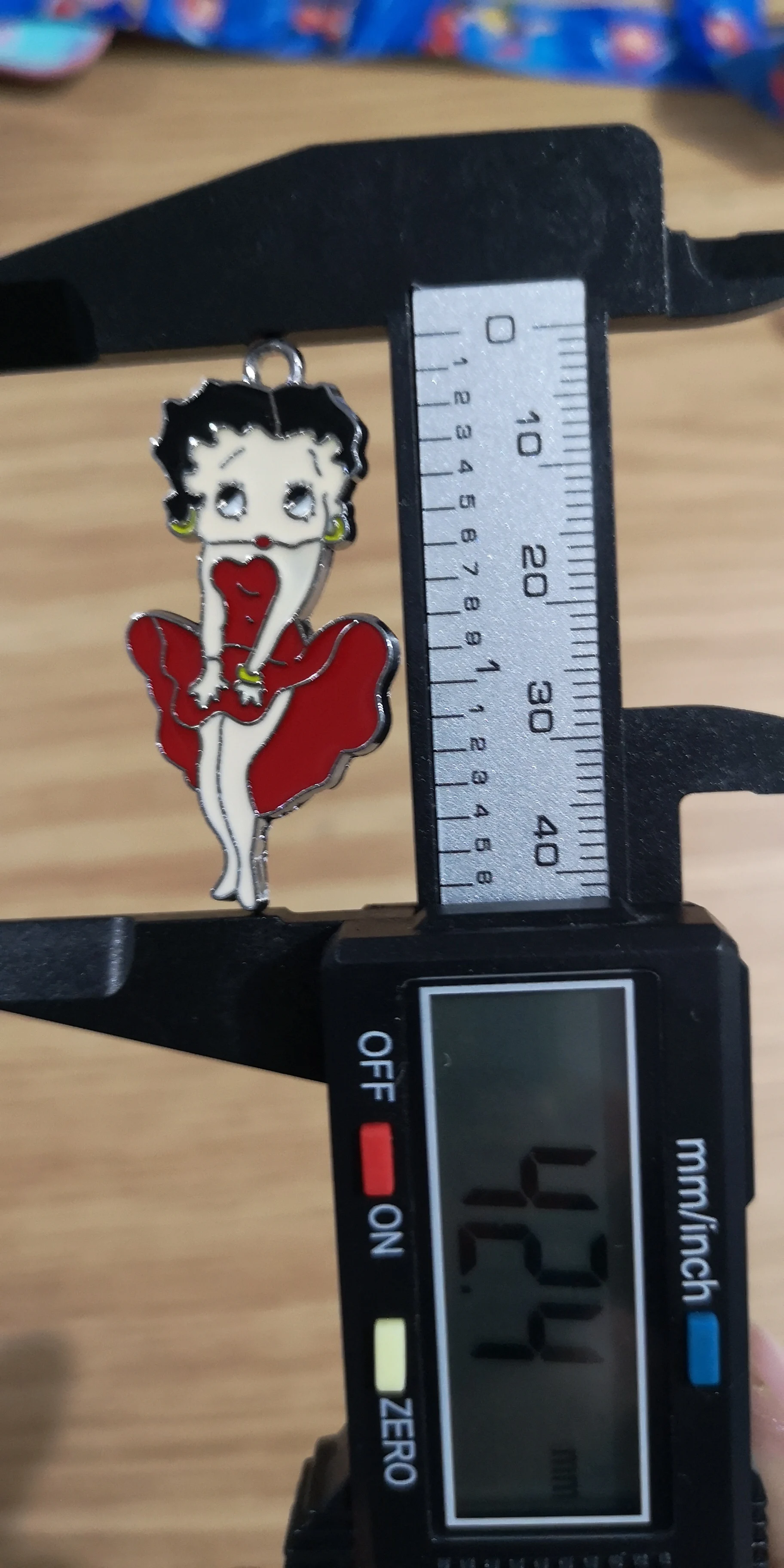 20 шт мультфильм Красный Бетти женщин Эмаль ожерелье с металлической подвеской