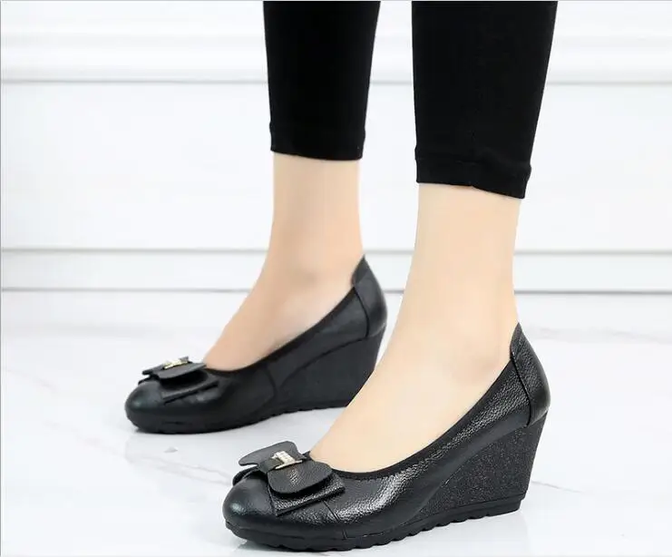 Осенне-весенняя повседневная женская обувь из натуральной кожи со стразами и