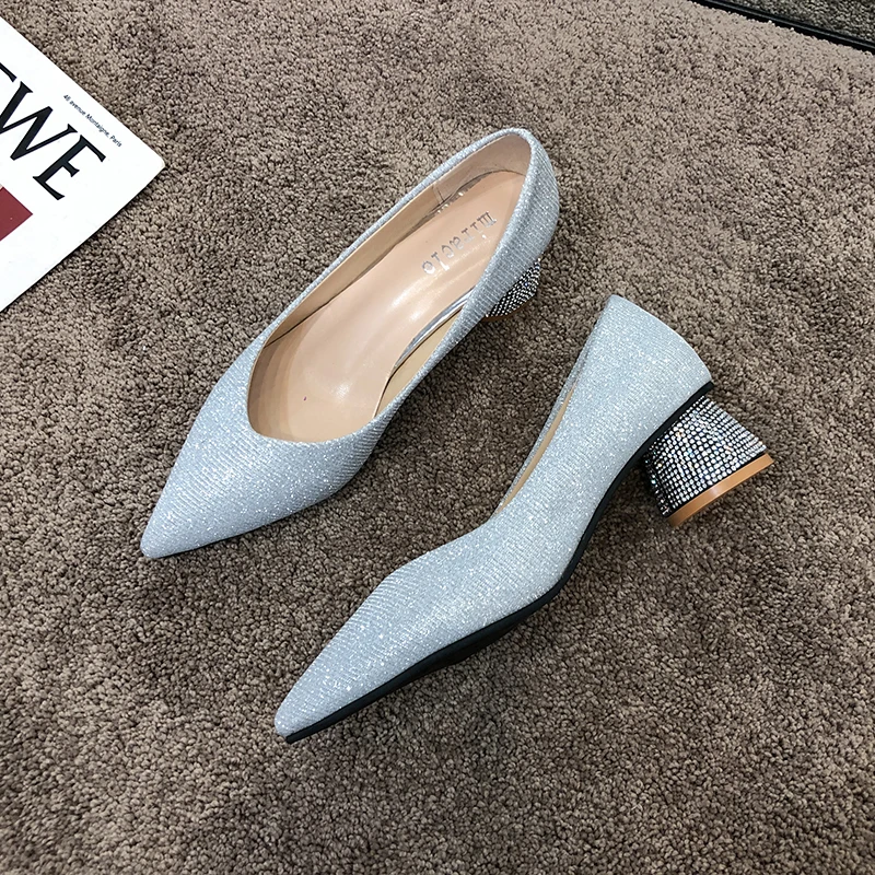 Новинка 2020 женские туфли на высоком каблуке с острым носком грубом черные