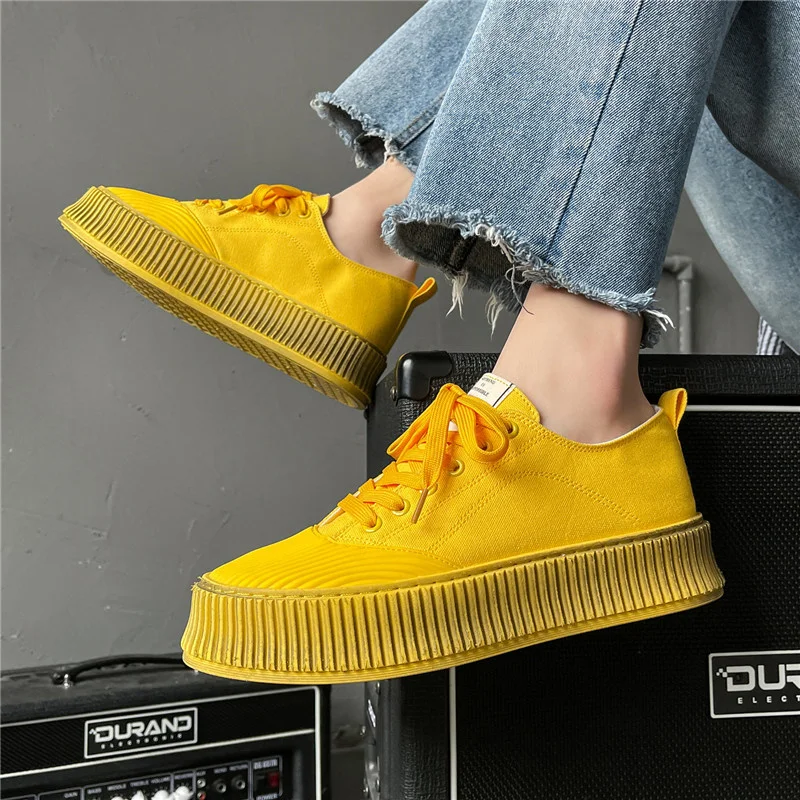 

Spring Retro Yellow Men Canvas Shoes Designer Platform Vulcanized Shoes Comfortable Casual Sneakers Zapatillas Hombre New 2021