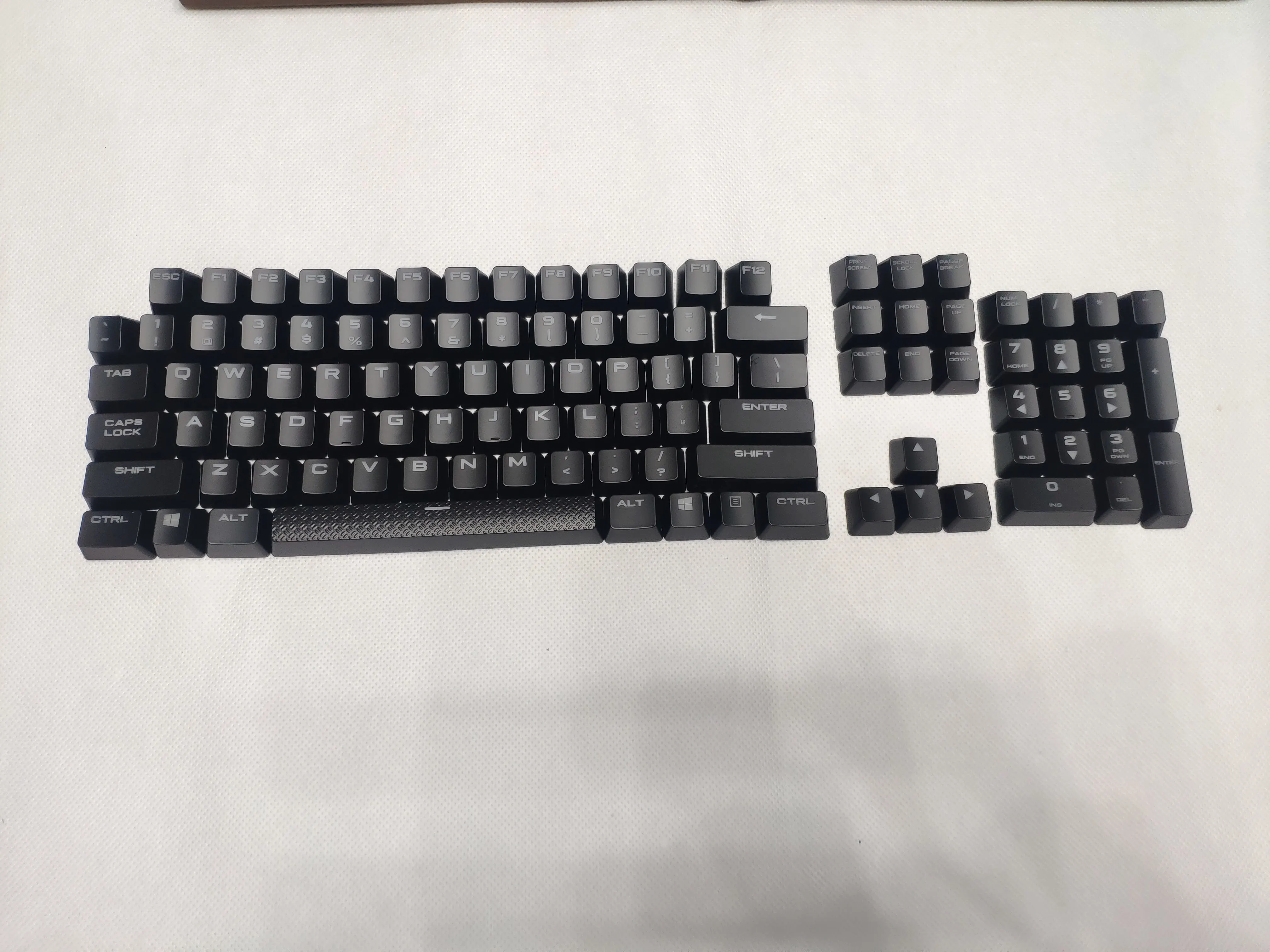 total 104 keys Оригинальные чехлы для клавиш для механической клавиатуры CORSAIR K70 LUX/K70 LUX RGB/K95 можно продать - Цвет: total 104 keys