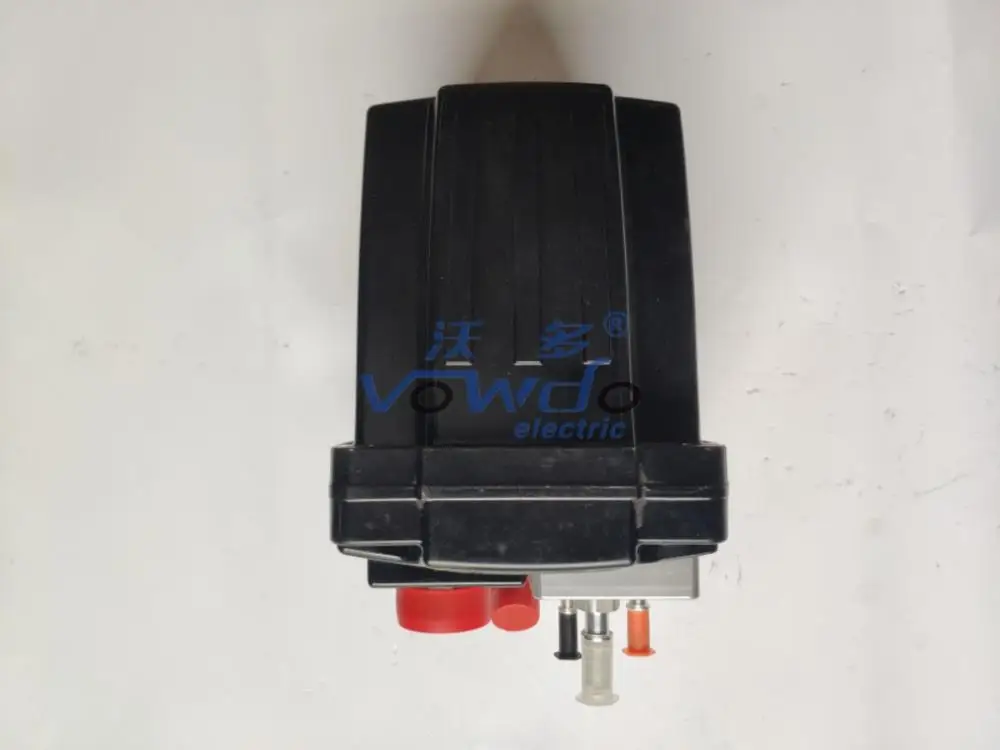 

Auto parts SCR doser urea pump 5273338 dosing pump
