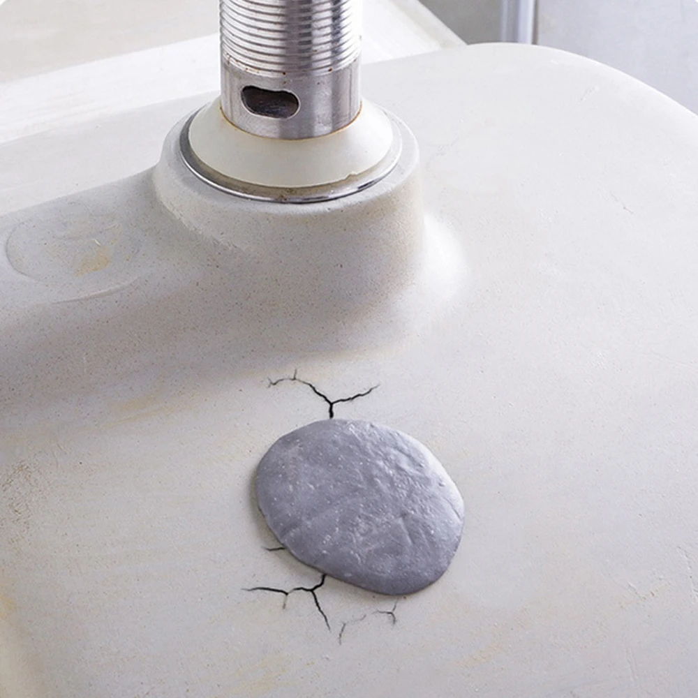 Цилиндрическая водопроводная труба 65 г клей для ремонта трещин