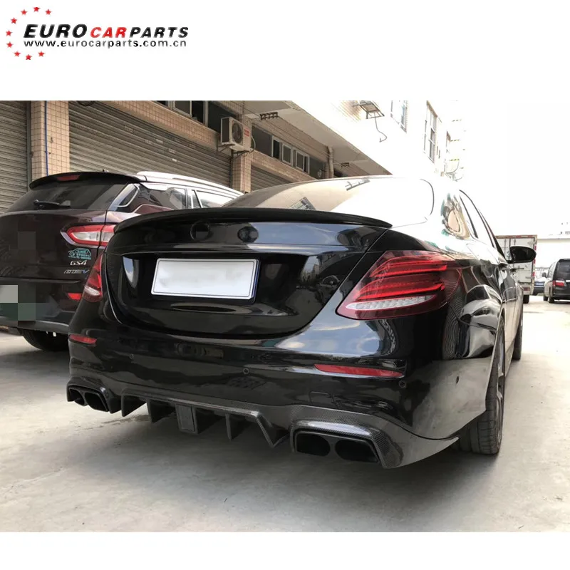 Диффузор W213 E63 с наконечниками для выхлопа подходит 2017 2019 года в B style диффузор из