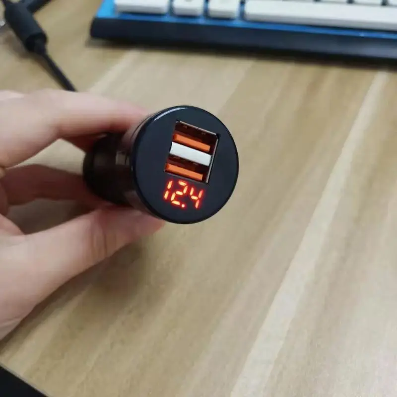 Автомобильное зарядное устройство с двумя портами 12 В/24 В 3 1 А USB цифровой