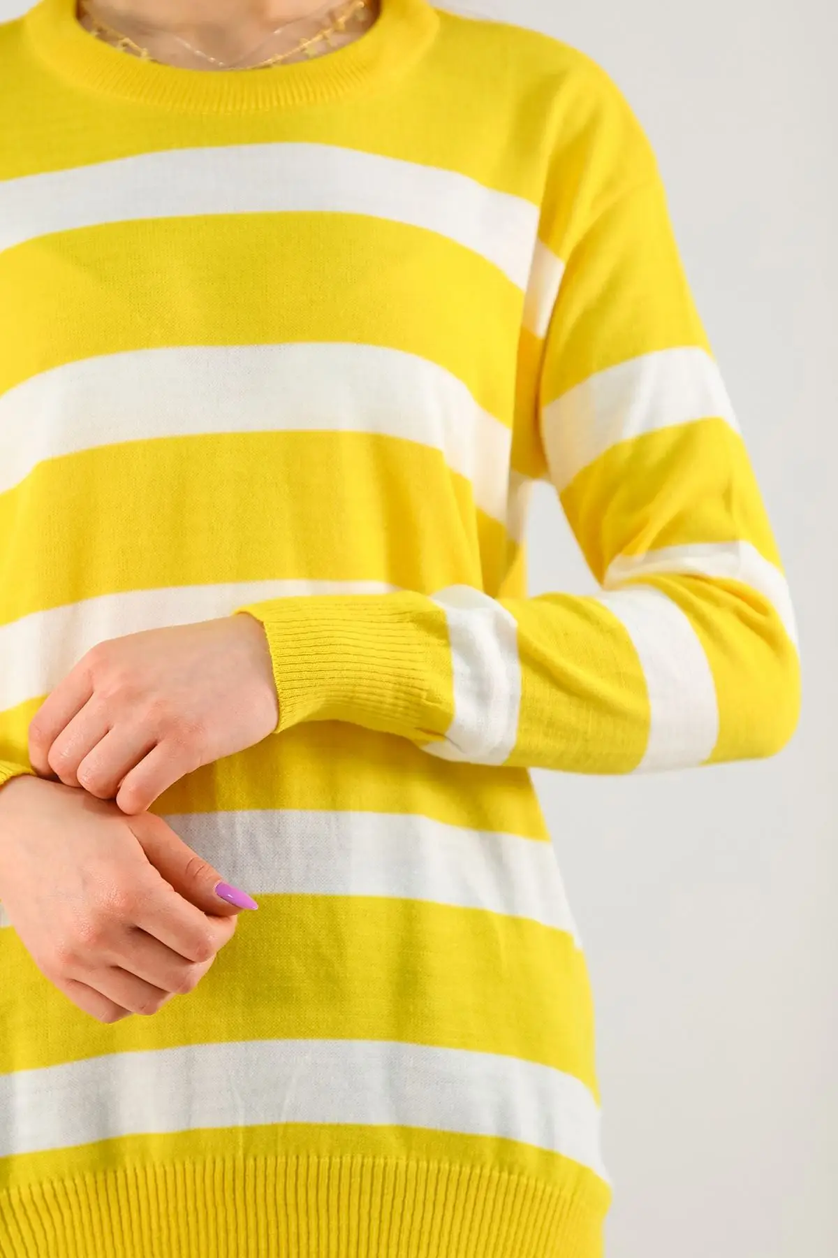 

Striped Knitwear Sweater Sarbeyaz