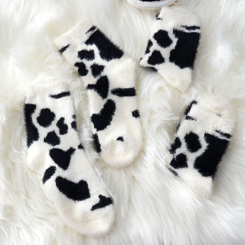 Забавные милые носки из коровьей кожи для женщин зимние теплые мягкие пушистые