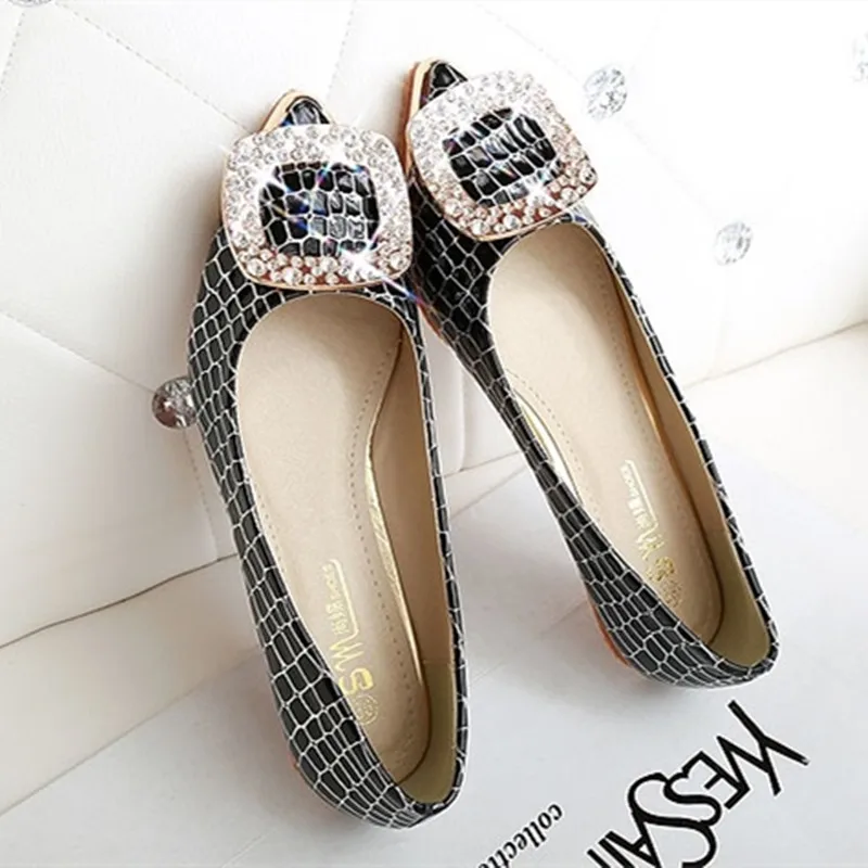 Женские милые элегантные Нескользящие туфли из лакированной кожи с острым