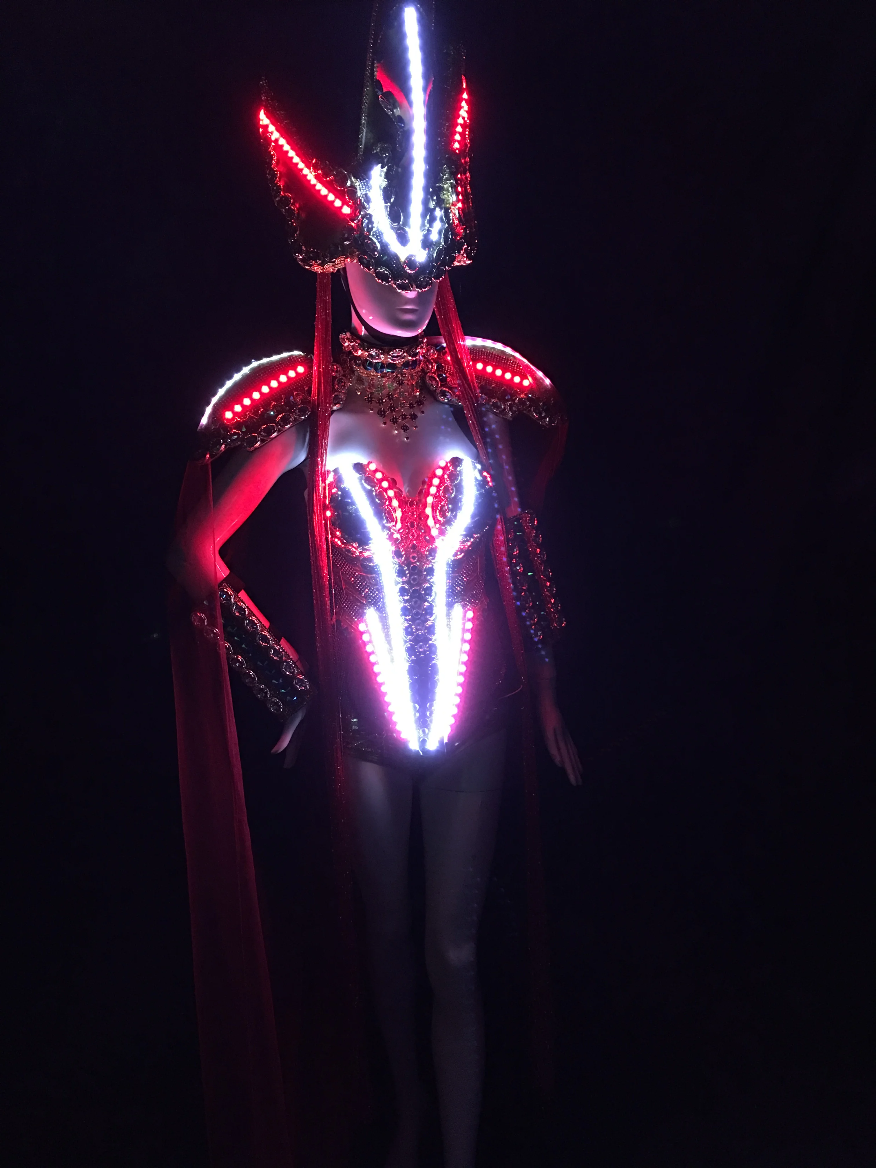 Технологии будущего светодиодные золотые костюмы воина для девочек бар рай