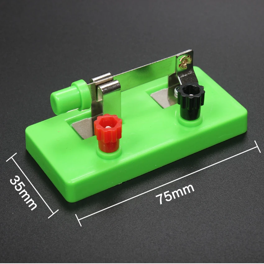 Школьная научно-экспериментальная установка "Однополюсный переключатель для подключения электрических цепей" для изучения физики и электротехники.