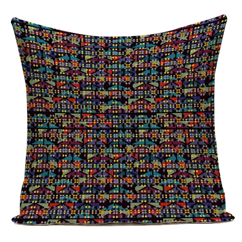 Декоративные наволочки для подушек с ярким мандалой, геометрическим абстрактным узором и бохо-стилем для дивана и гостиной в домашнем интерьере.