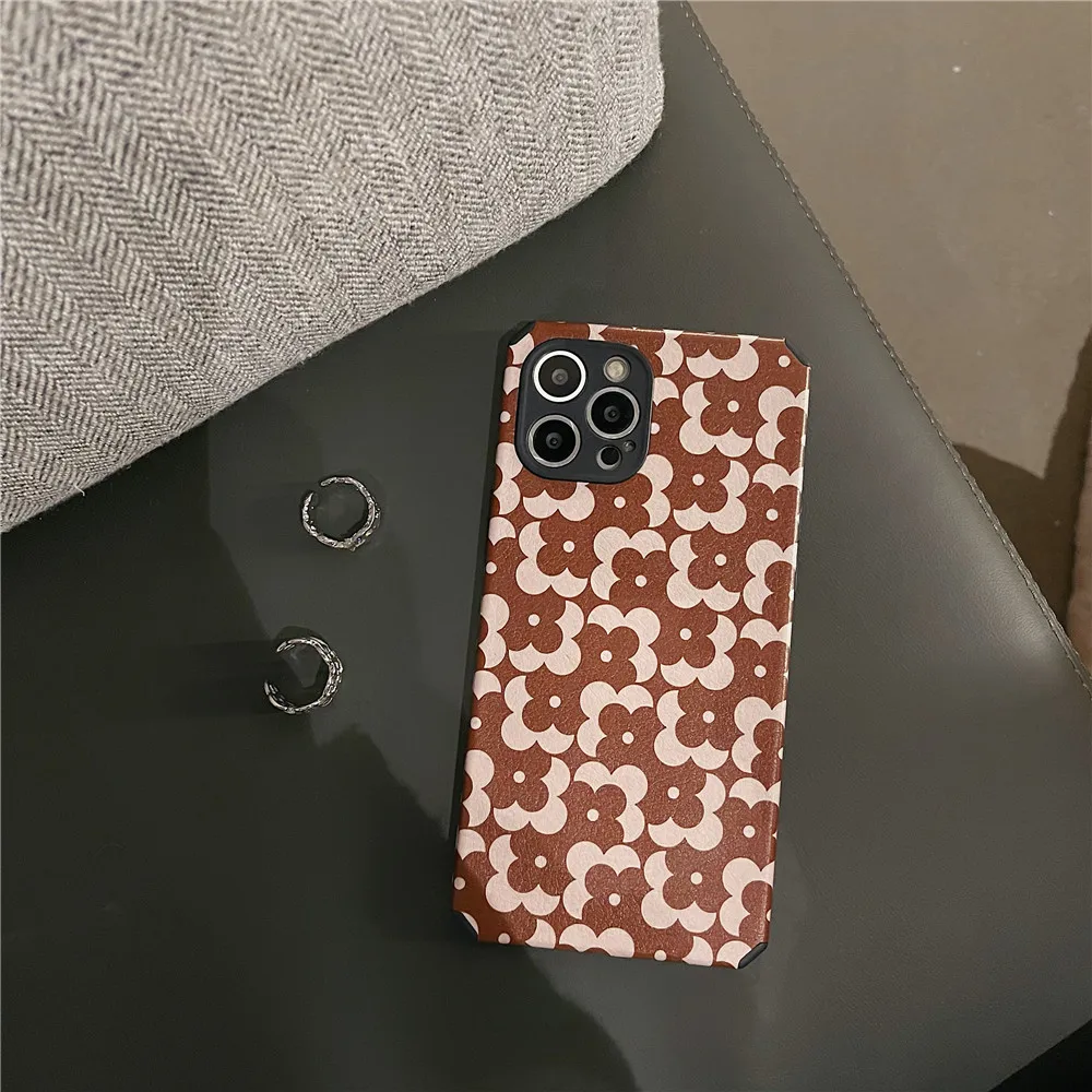 

Retro Brown Flower Square Phone Case For iPhone 13 12 11 PRO MAX XS X XR 7 8 PLUS Silicone Soft Frame Anti Fall Protective Cover
