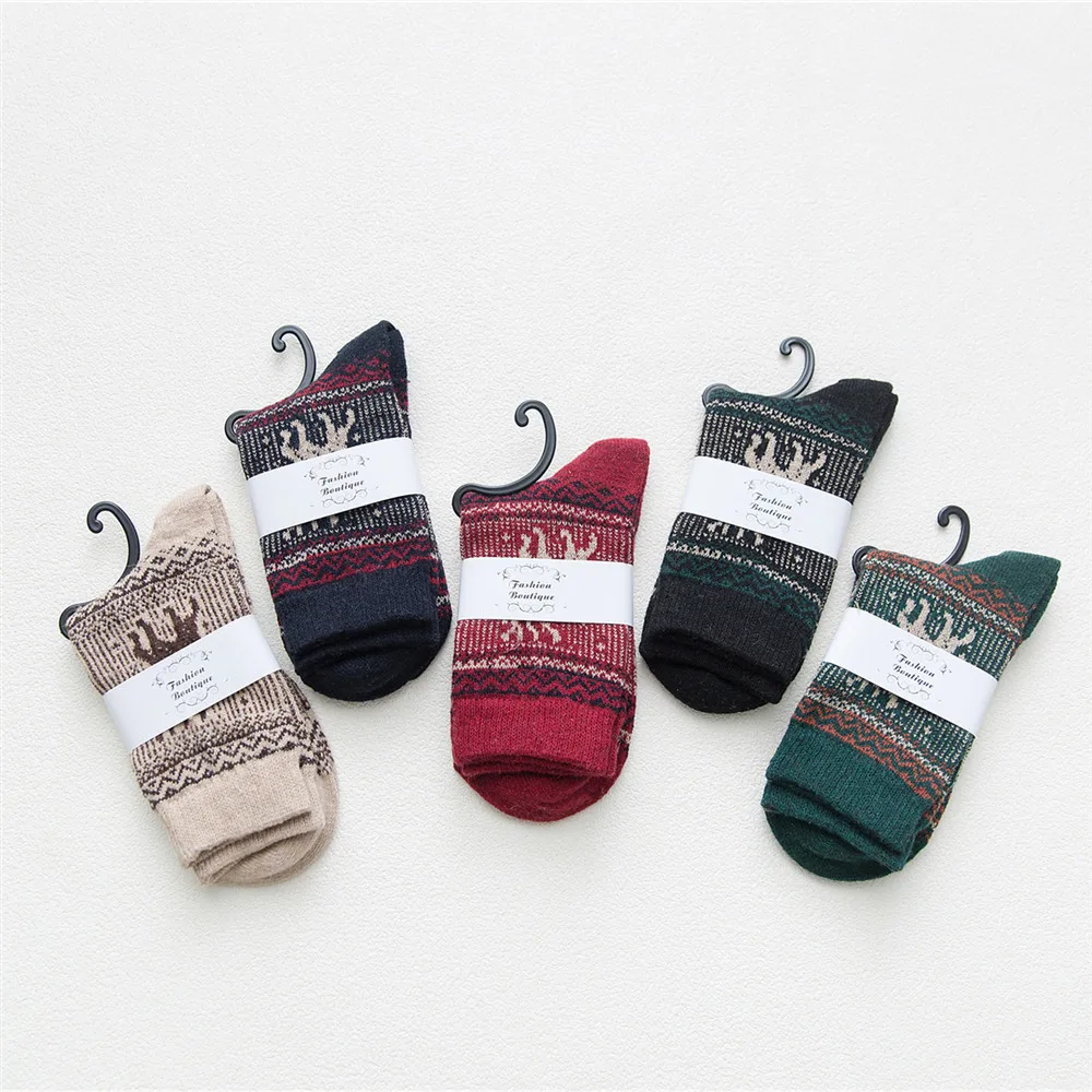 

5Pairs/Lot Winter Fashion Novelty Cute Casual Funny Ladies Rabbit Wool Socks European American Women's Socks Christmas Fawn