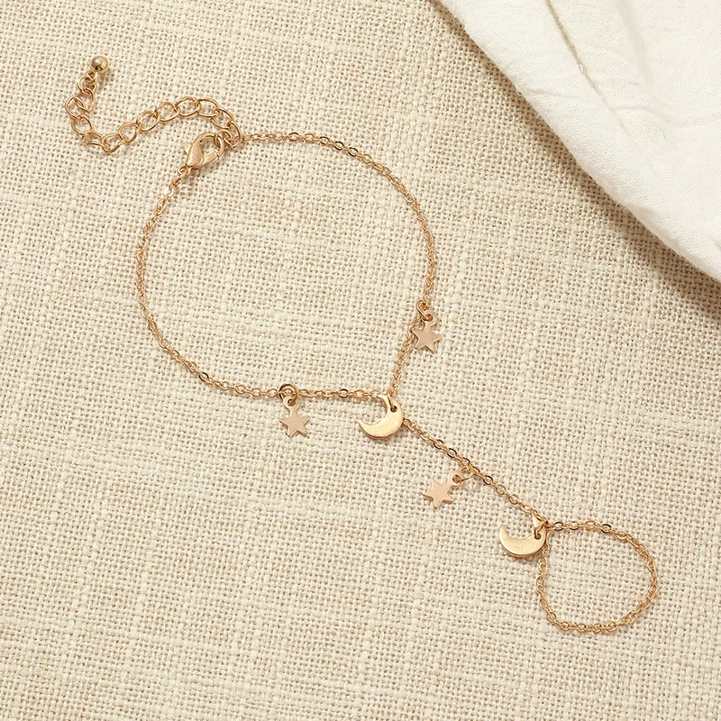 

2021 LELINGYU Fashion simple jewelry five pointed star Moon Pendant with finger Bracelet