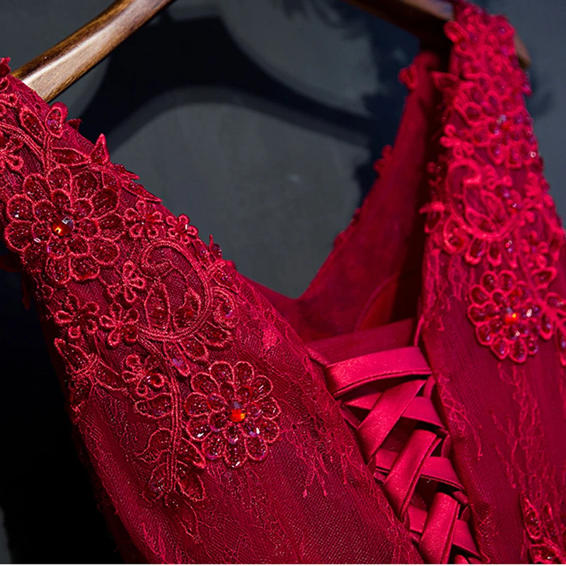 Коктейльное платье 2020 Черное короткое дизайнерское банкетное с V образным