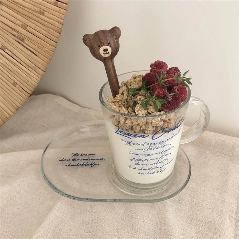 

Прозрачная стеклянная кофейная чашка с надписью в скандинавском стиле, многоразовая кухонная чашка для завтрака с латте, декоративная чашка с блюдце, чашка для питья и чая