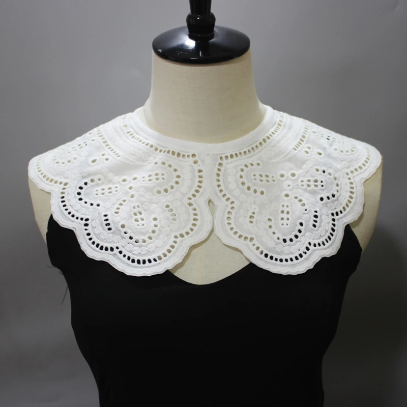 

Elegant Detachable Fake Collar Shawl Hollow Out Embroidery Necklace Half Shirt XX9D