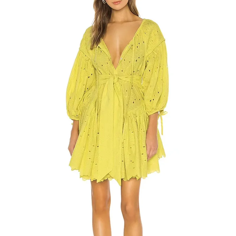 

Summer new foreign-style v-neck lace-up short hollow flying sleeve fairy temperament loose version big pendulum dress