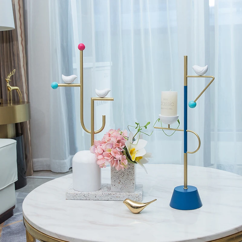 

Geometric Gold European Table Candle Holder Metal Wedding Table Centerpieces Candle Holders Nordic Living Room Decoration II50ZT