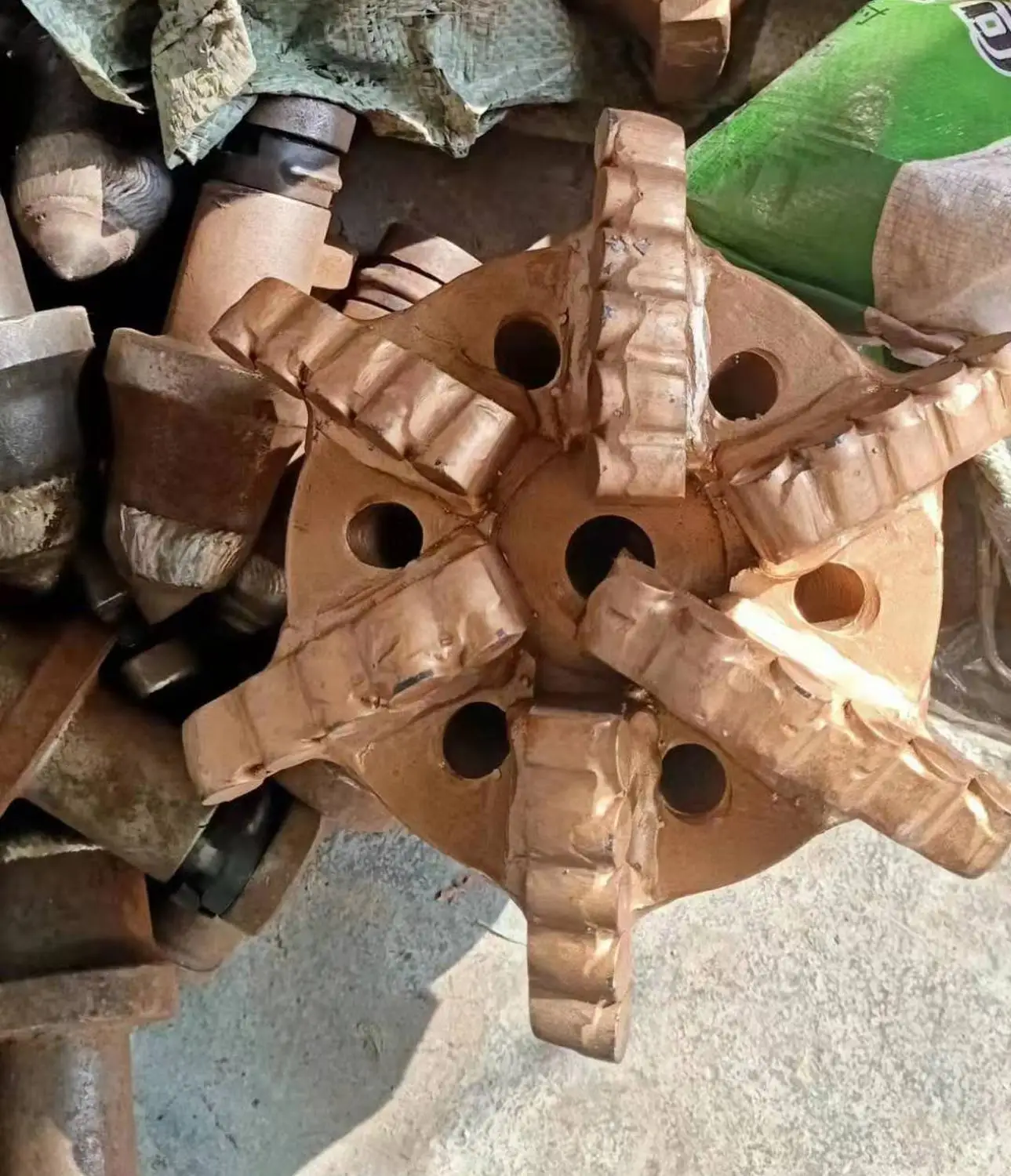 Высококачественное Композитное сверло с 5/6 крыльями для бурения скважин PDC