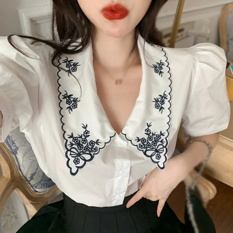 

Блузка женская с вышивкой в стиле ретро, свободная рубашка с рукавом-фонариком, с отложным воротником, в контрастном стиле, повседневный Топ...