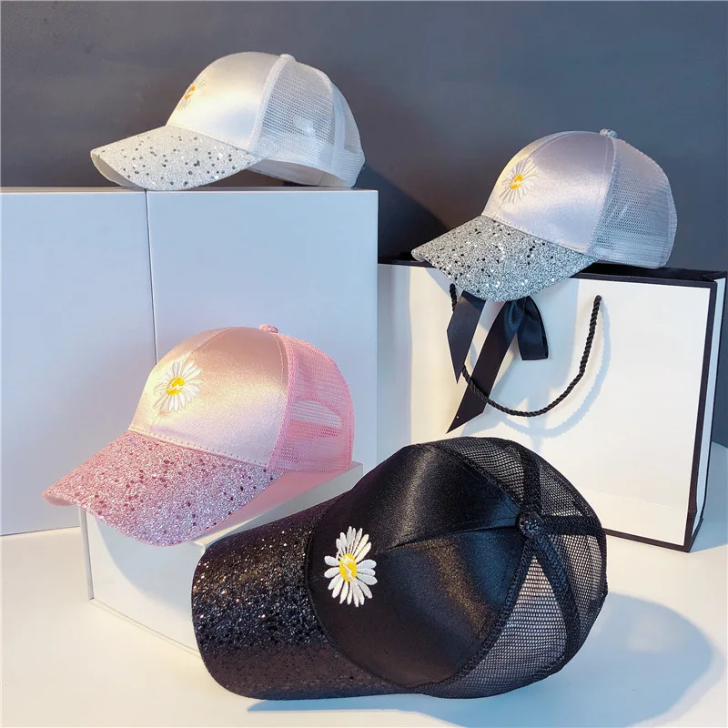 

New summer women men casual curved daisy flower embroidery baseball cap Snapback hat Sun hat Breathable Trucker cap gorros