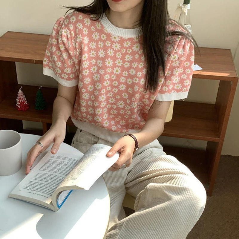 

Moarcho Casual Women T-Shirt Summer Little Daisy Round Neck Short Sleeve Knitting Student Girlish Style Lovely Tops 2021 New