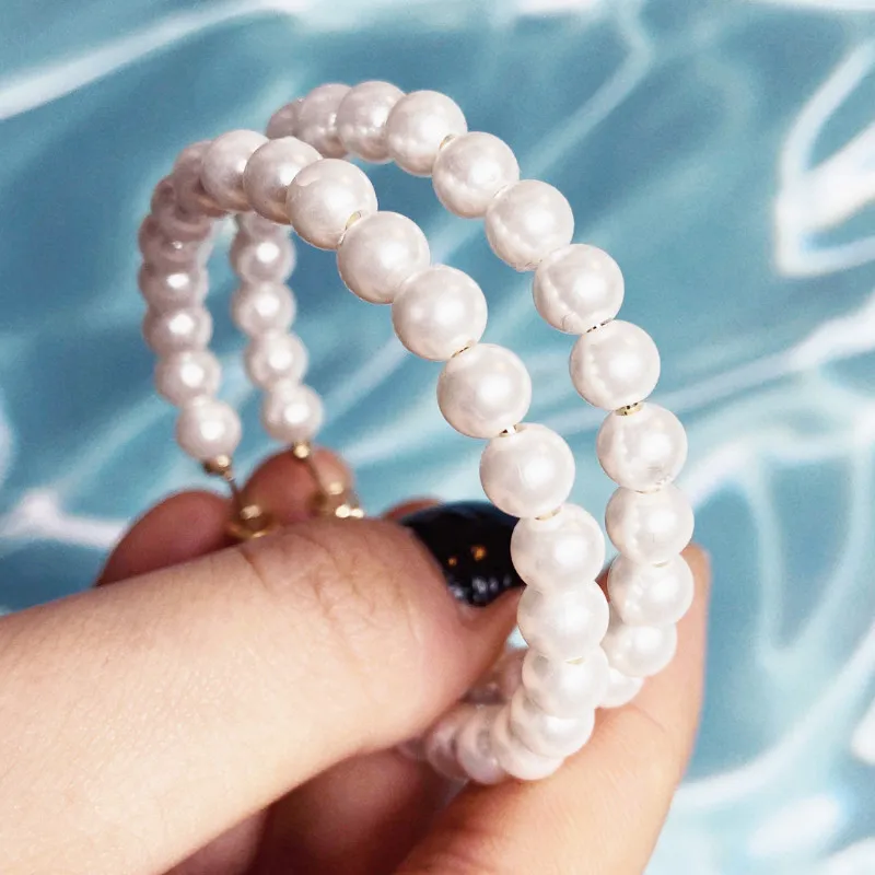 

Retro Creative Artificial Pearl Hoop Earrings Personality Ear Jewelry
