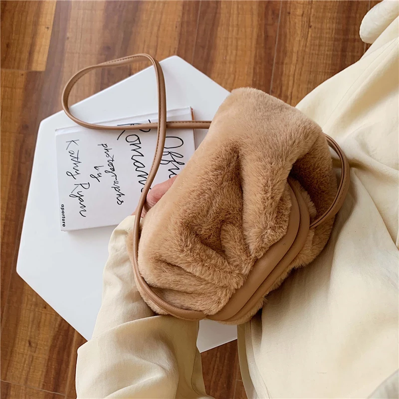 Женская простая сумка мессенджер из пельменей 2019 плюшевая через плечо