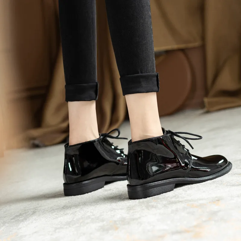 

FEDONAS Cross Tied Round Toe Boots For Owmen Genuine Leather Low Heels Ankle Boots 2021 Winter New Arrival Basic Shoes Woman