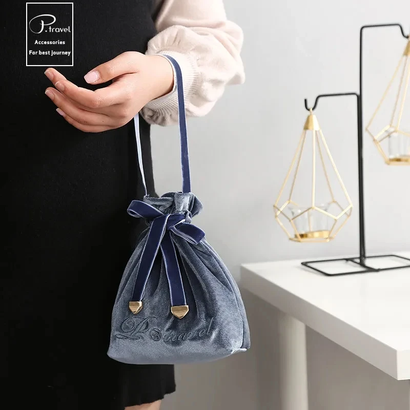 

Velvet material large capacity cosmetic sundry storage bag Lazy make-up bag cute girl multifunctional portable cosmetic storage