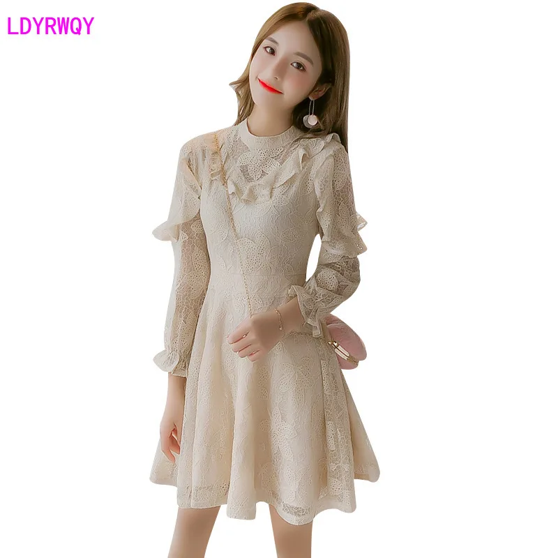 

LDYRWQY spring and summer new Korean women's fashion round neck long sleeves waist waist was thin lace a word dress