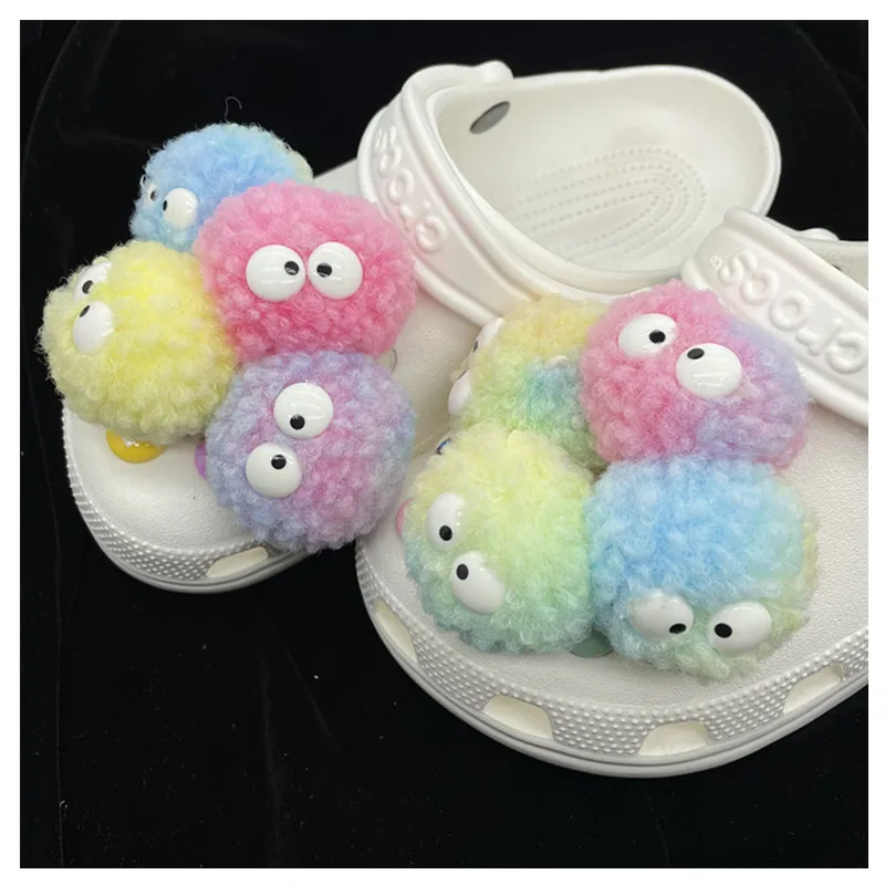 

Шармы для обуви Croc, сделай сам, милые плюшевые шарики, шармы, 3D красочные плюшевые шарики, Мультяшные сабо, пряжка, сделают вашу обувь уникаль...