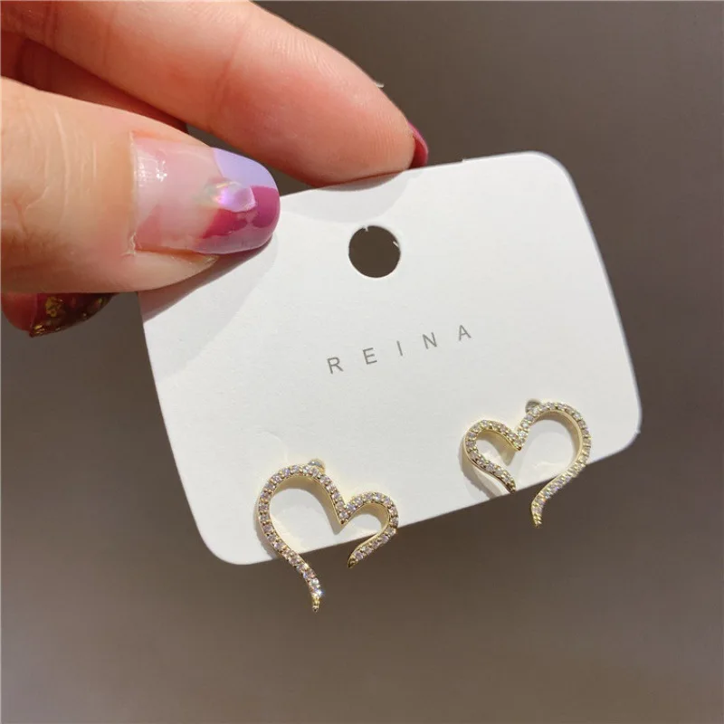 

2021 New Simple Hollow Love Earrings for Women Korean Fashion Jewelry S925 Silver Needle Wedding Party Heart-shaped Girl Earring