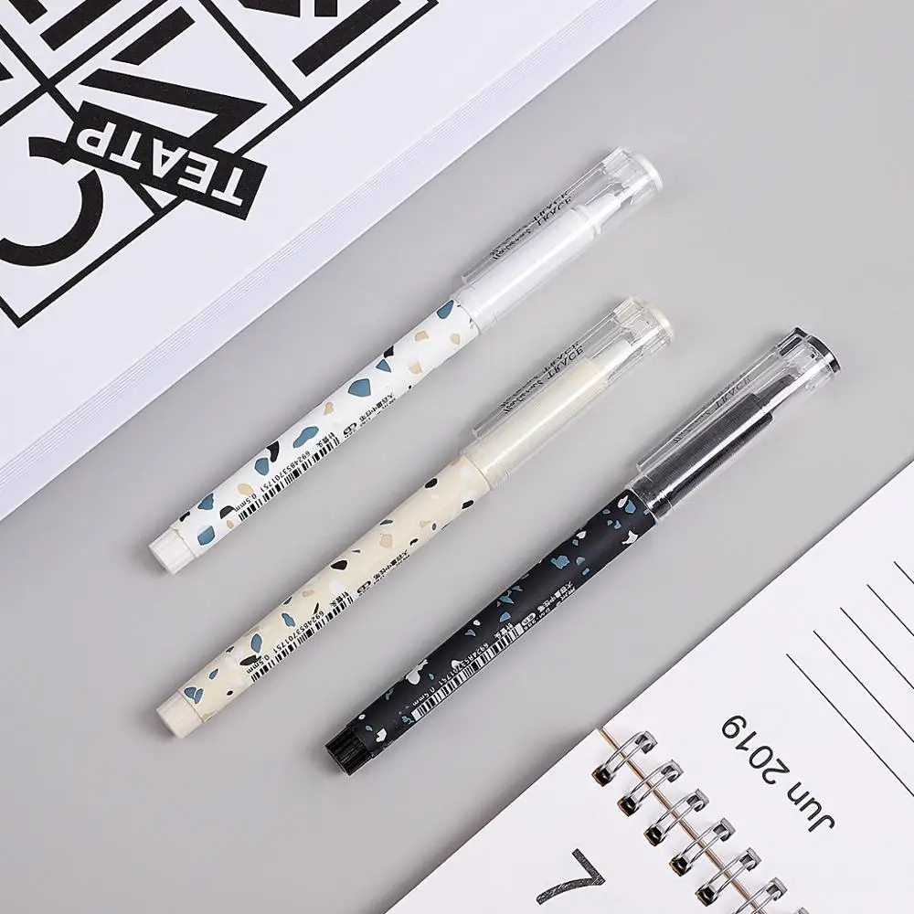 JIANWU 3pcs/set Simple lovely Large Capacity Gel Pen Quick-drying Neutral Pen for student black ink pen kawaii school supplies
