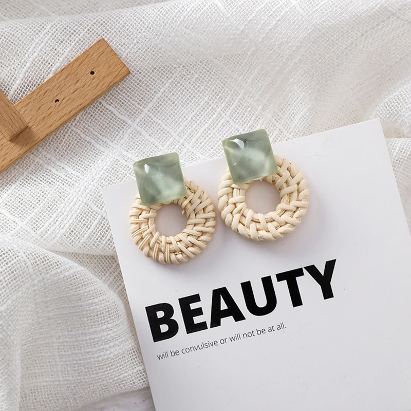 Модные серьги капли в богемном стиле круглые плетеные из соломы для женщин