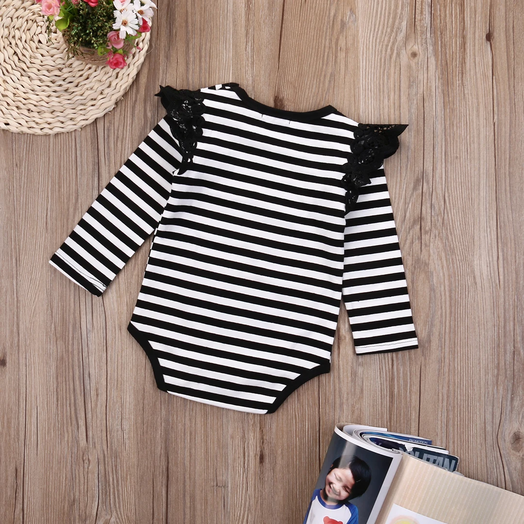 Одежда для новорожденных девочек симпатичная комбинация в полоску младенцев
