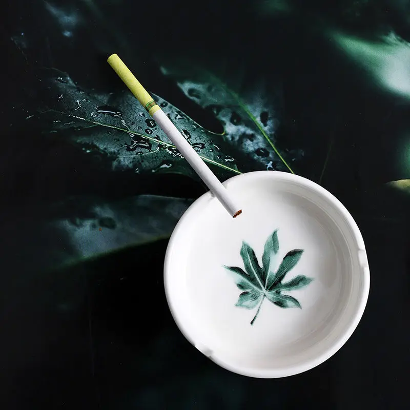 

Nordic ins wind Ceramic Ashtray Home Office Fashion Round Portable Cigarette Ash Tray Holder Creative personality