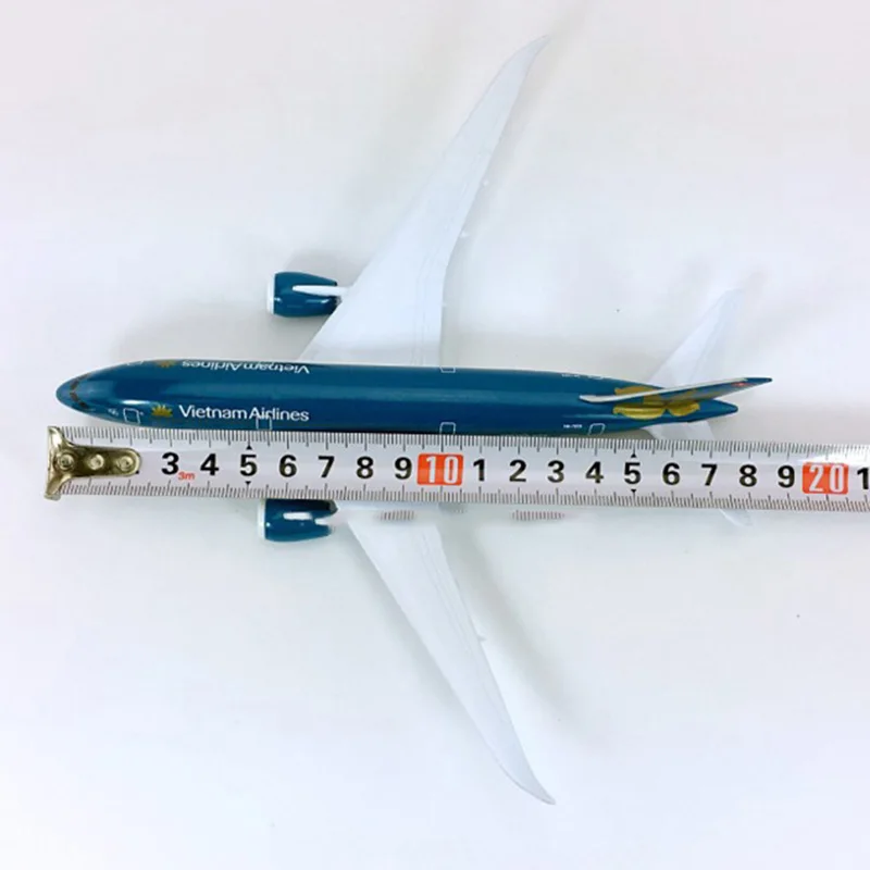 1:300 весы B787 787 литьем под давлением сплава авиационного модель 18 см Вьетнам